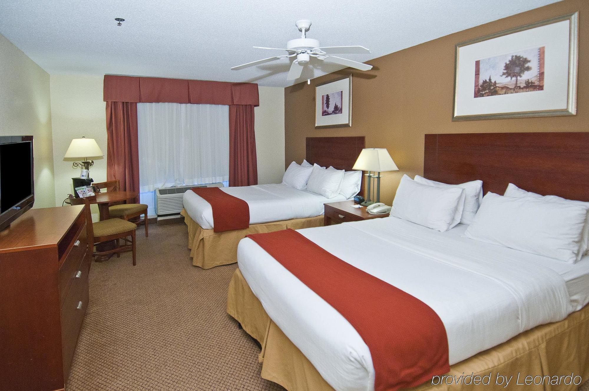 Holiday Inn Express Hotel & Suites Canton By Ihg Extérieur photo