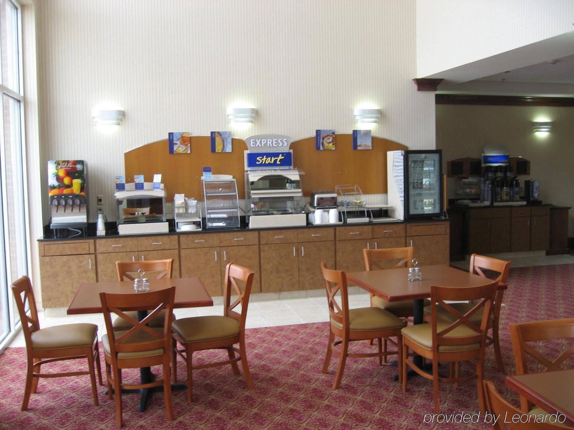 Holiday Inn Express Hotel & Suites Canton By Ihg Extérieur photo